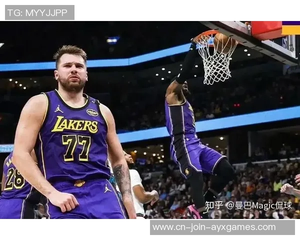 2021年NBA常规赛湖人队与灰熊队激战回顾与精彩瞬间分析