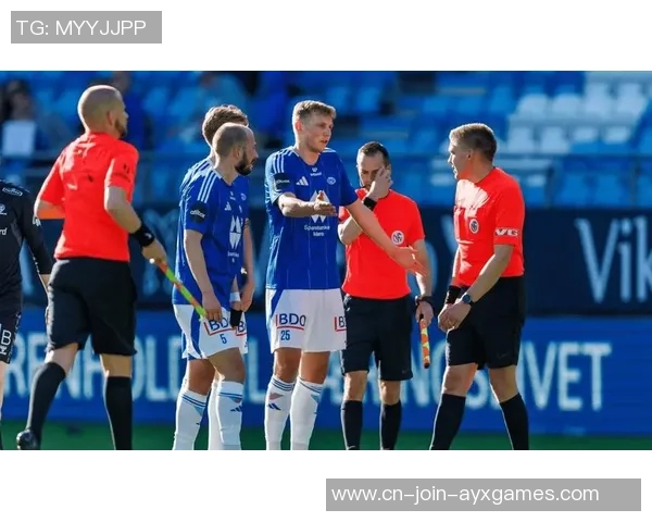 荷甲第二轮精彩对决乌得勒支主场迎战兹沃勒球队全力争胜 荷甲第二轮精彩对决乌得勒支主场迎战兹沃勒球队全力争胜